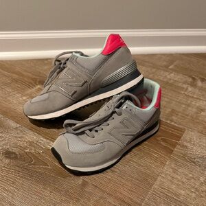 Women’s Figs New balance tennis shoes size 8